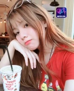 Read more about the article Giang Da Influenciadora de Sucesso no Hot51 Brasil