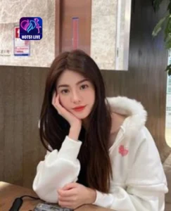 Read more about the article 𝗥𝗶𝗻𝗶𝗲 Influencer Brasileira Hot51 em Alta