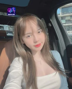 Read more about the article Luna Influenciadora Brasileira de Sucesso no Hot51