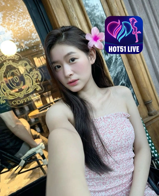 Adeline Brooks HOT51LIVE