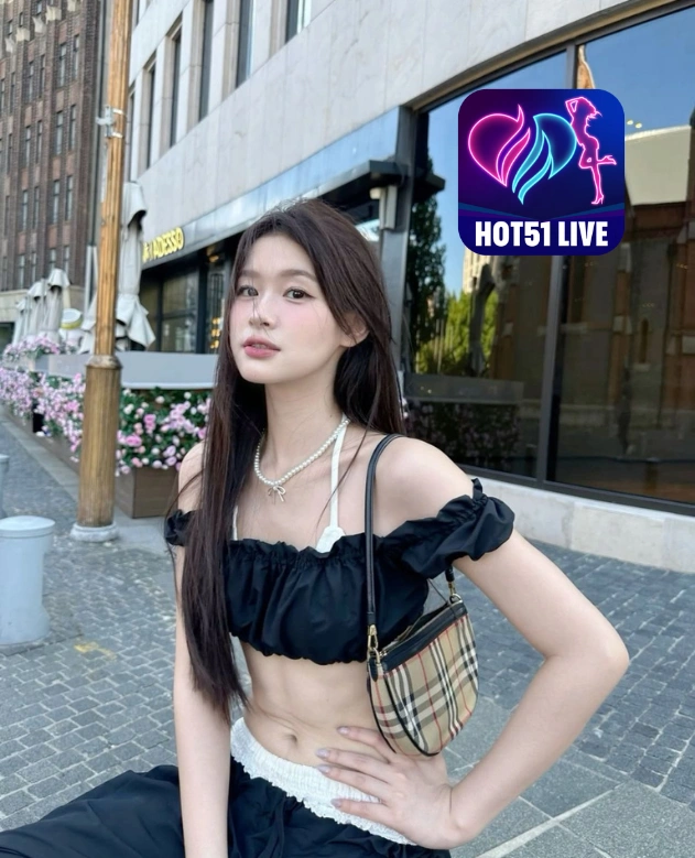 Adeline Brooks HOT51LIVE