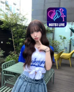 Read more about the article Aubrey Gray encantadora no HOT51 Live