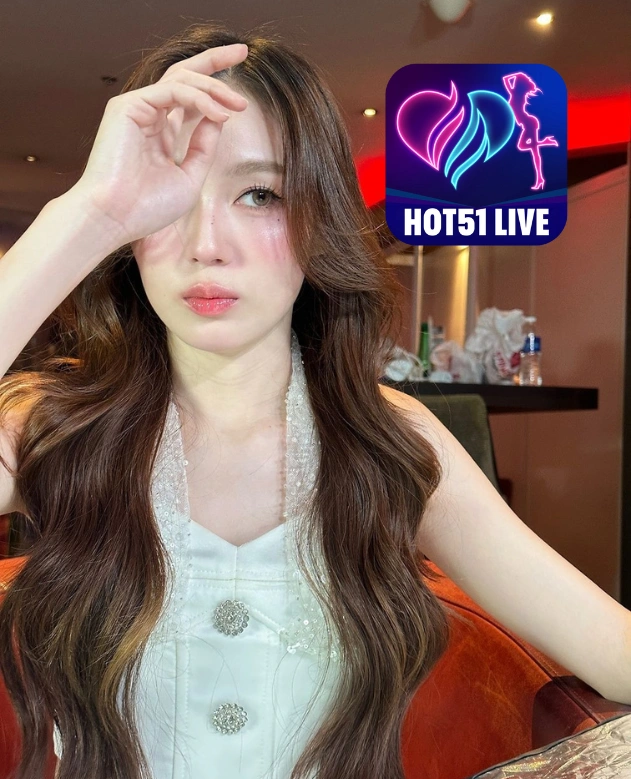 You are currently viewing Charles Redford linda garota no HOT51 agora