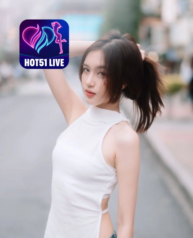 Daphne Whitfield HOT51LIVE