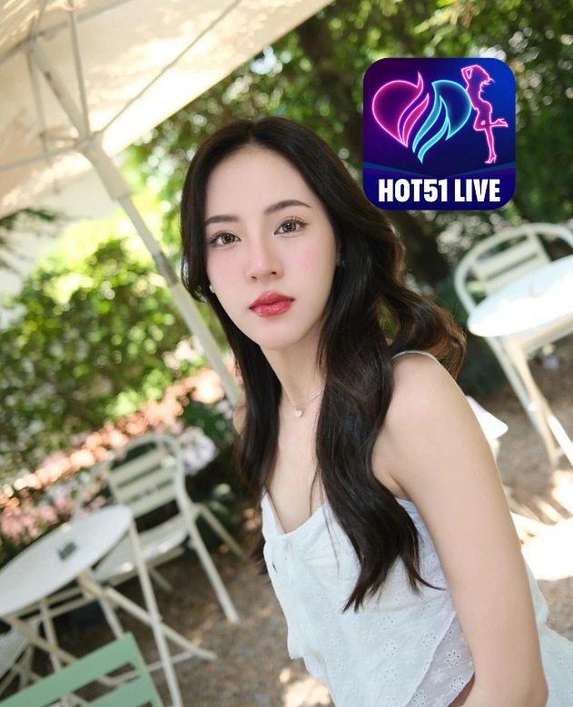 Emma Richardson HOT51LIVE