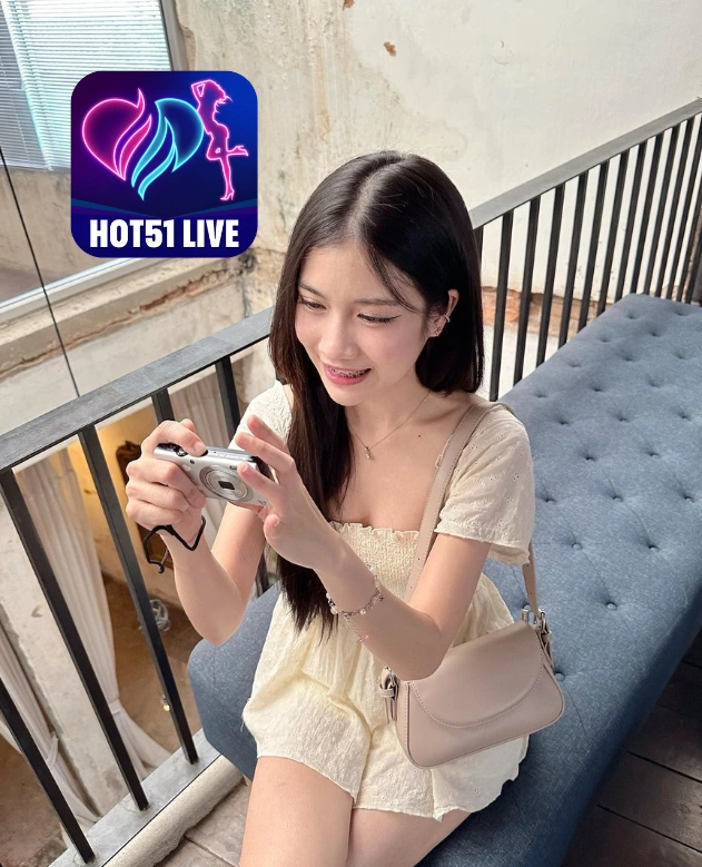 Evelyn Sanders HOT51LIVE