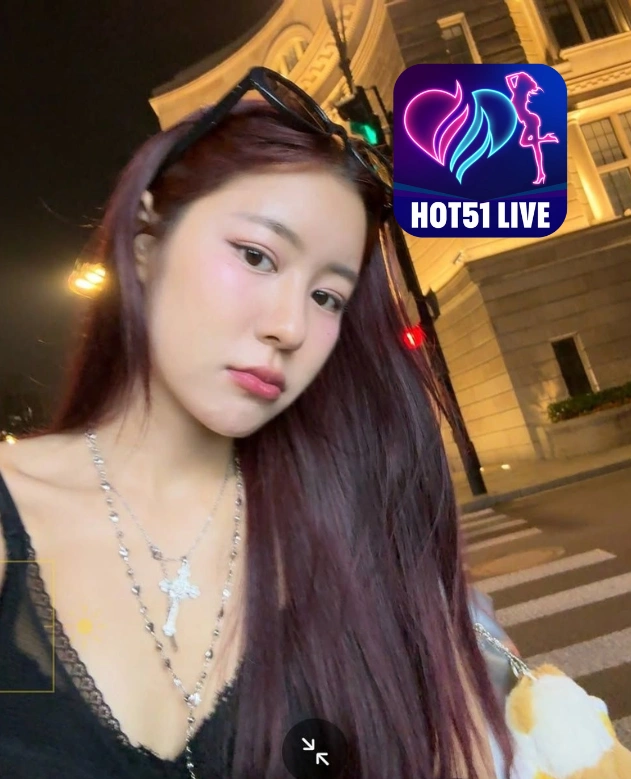 Macy Whitfield HOT51LIVE