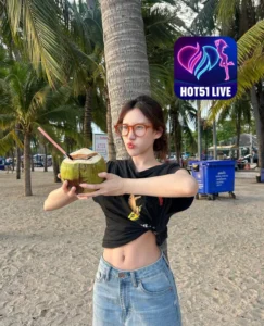 Read more about the article Mila Bryant Encanta no Hot51 com Beleza Única