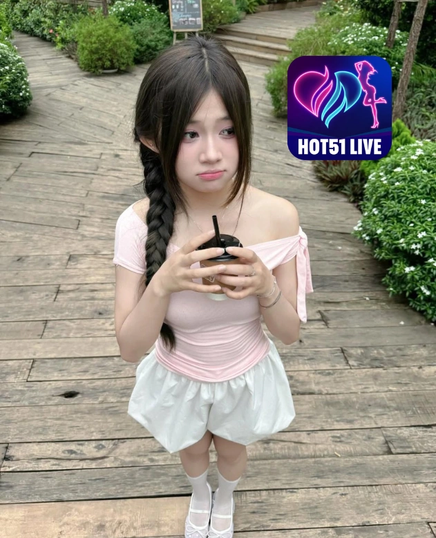 Read more about the article Serena Caldwell Beleza Icônica no HOT51