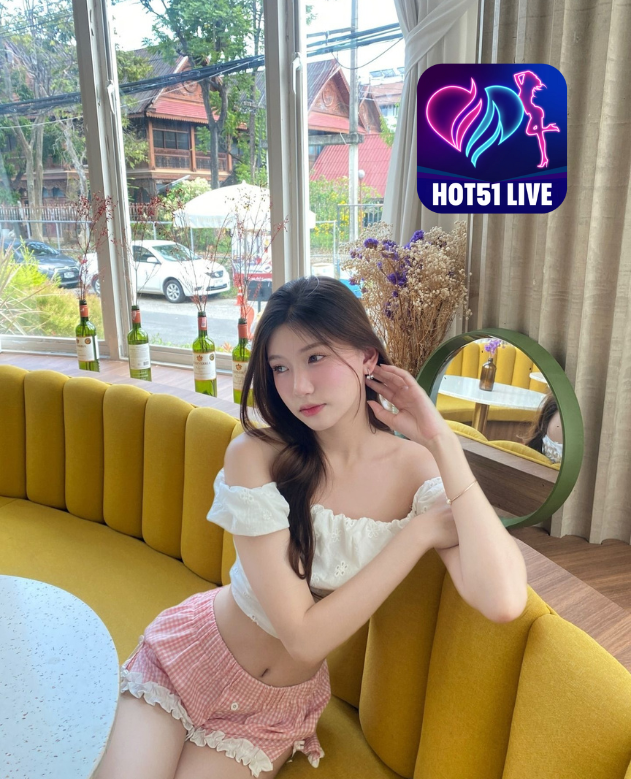 Victoria Adams HOT51LIVE