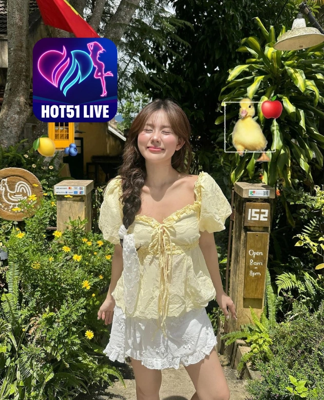 Caroline Whitlock Hot51LIVE