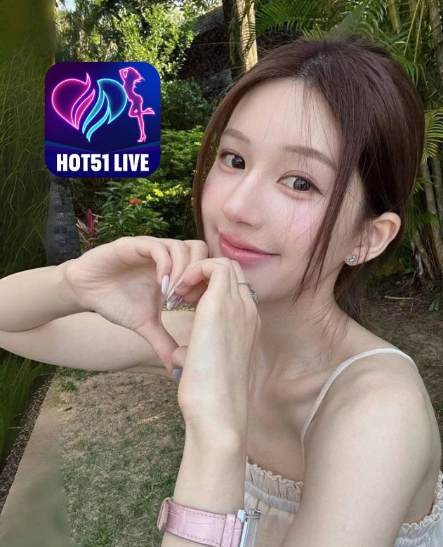 Chloe Sterling Hot51LIVE