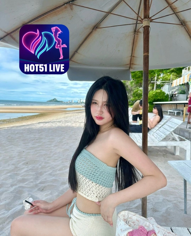 Eleanor Whitcombe Hot51LIVE