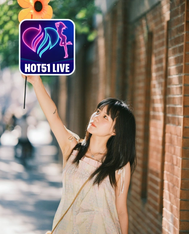 Chloe Sinclair-HOT51 LIVE